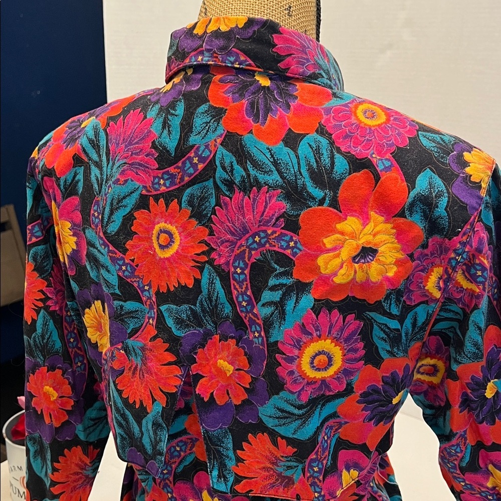 VINTAGE WRANGLER 80’s WESTERN FLORAL LONG SLEEVE BUTTON DOWN TOP SMALL - Picture 5 of 16